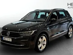 Grå (grey) Begagnad 2021 VW Tiguan SUV | 269 000 kr (Marknadspris)