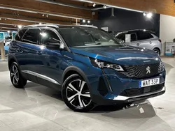 Blå Begagnad 2023 Peugeot 5008 GTi Minibuss | 339 900 kr (Marknadspris)