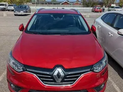 Röd Begagnad 2017 Renault Mégane GrandTour Kombi | 130 000 kr (Marknadspris)
