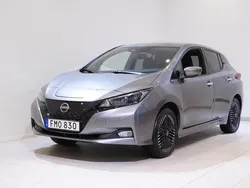 Grå/silver Begagnad 2023 Nissan Leaf N-Connecta Halvkombi | 239 900 kr (Marknadspris)