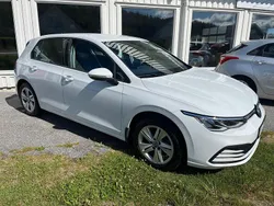 Vit Begagnad 2020 VW Golf VII Halvkombi | 209 000 kr (Marknadspris)