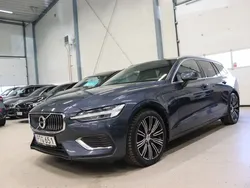 Mörkblå Begagnad 2020 Volvo V60 Inscription Kombi | 249 900 kr (Bra pris)