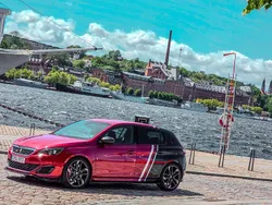 Röd Begagnad 2016 Peugeot 308 GTi Halvkombi | 170 000 kr