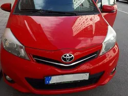 Röd Begagnad 2012 Toyota Yaris Active Halvkombi | 40 000 kr (Superpris)