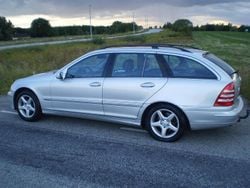 Silver Begagnad 2006 Mercedes C180 Avantgarde Kombi | 54 000 kr (Dyr)