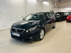 Mörkgrå (grå) Begagnad 2018 Peugeot 308 Active Halvkombi | 89 900 kr