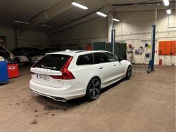 Vit Begagnad 2020 Volvo V90 R-Design Kombi | 349 000 kr (Marknadspris)