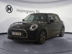 Svart Begagnad 2021 Mini Cooper Halvkombi | 209 800 kr (Marknadspris)