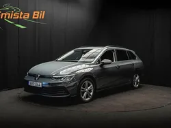 Grå Begagnad 2021 VW Golf VIII Kombi | 248 900 kr (Marknadspris)