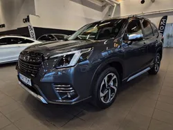 Grå (cascade green metallic) Begagnad 2023 Subaru Forester SUV | 449 900 kr (Dyr)