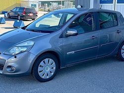 Grå Begagnad 2012 Renault Clio IV Halvkombi | 29 500 kr (Superpris)