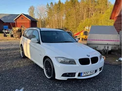 Vit Begagnad 2011 BMW 318 M Sport Kombi | 69 900 kr (Bra pris)
