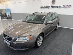 Grå Begagnad 2010 Volvo V70 Momentum Kombi | 54 900 kr (Bra pris)