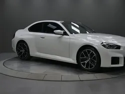 Vit Begagnad 2023 BMW M2 Comfort Edition Sportkupé | 799 000 kr