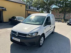 Vit Begagnad 2016 VW Caddy Minibuss | 99 000 kr (Marknadspris)