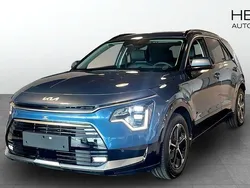 Svart (black) Ny 2025 Kia Niro Advance SUV | 481 600 kr (Dyr)