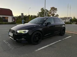 Svart Begagnad 2015 Audi A3 Sportback Ambition Halvkombi | 155 000 kr (Marknadspris)