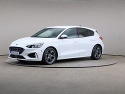 Vit Begagnad 2022 Ford Focus ST-Line Sedan | 159 000 kr