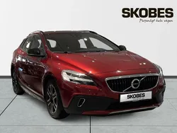 Röd Begagnad 2017 Volvo V40 CC Kombi | 219 900 kr (Marknadspris)