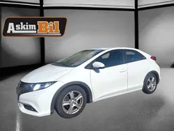 Vit Begagnad 2013 Honda Civic Sport Halvkombi | 129 900 kr (Lite dyr)