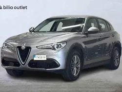 Grå Begagnad 2017 Alfa Romeo Stelvio SUV | 234 900 kr