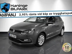 Grå Begagnad 2015 VW Polo Halvkombi | 144 900 kr (Marknadspris)