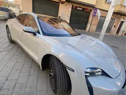 Grå Begagnad 2022 Porsche Taycan Sedan | 609 000 kr
