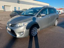 Silver Begagnad 2013 Toyota Verso Minibuss | 69 900 kr (Marknadspris)