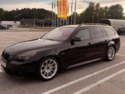 Svart Begagnad 2009 BMW 530 Kombi | 79 999 kr
