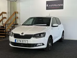Vit Begagnad 2015 Skoda Fabia Style Halvkombi | 79 900 kr (Marknadspris)