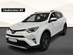 Vit Begagnad 2016 Toyota RAV4 Hybrid Active SUV | 219 000 kr (Marknadspris)