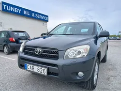 Mörkgrå Begagnad 2007 Toyota RAV4 SUV | 87 900 kr (Marknadspris)