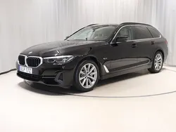 Svart Begagnad 2021 BMW 530e Kombi | 319 800 kr (Superpris)