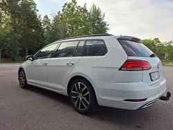 Vit Begagnad 2017 VW Golf VII Kombi | 162 000 kr (Marknadspris)