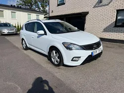 Vit Begagnad 2012 Kia Ceed 2 Kombi | 79 900 kr (Bra pris)
