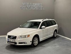 Vit Begagnad 2008 Volvo V70 Momentum Kombi | 34 900 kr (Marknadspris)