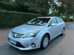 Silver Begagnad 2013 Toyota Avensis Kombi | 48 000 kr (Bra pris)