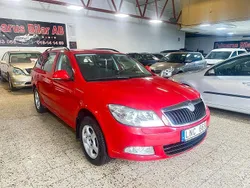 Röd Begagnad 2010 Skoda Octavia Elegance Kombi | 59 900 kr (Marknadspris)