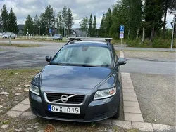 Grå Begagnad 2011 Volvo V50 Kinetic Kombi | 50 000 kr (Marknadspris)