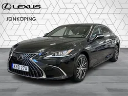 Svart Begagnad 2024 Lexus ES300H Limited Edition Sedan | 454 900 kr (Marknadspris)