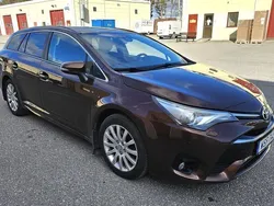 Brun Begagnad 2016 Toyota Avensis Active Kombi | 99 900 kr (Marknadspris)