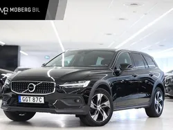 Svart Begagnad 2019 Volvo V60 CC SE Kombi | 269 900 kr (Marknadspris)