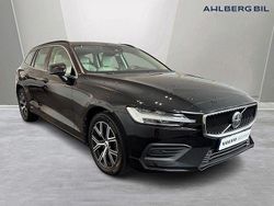 Svart Begagnad 2022 Volvo V60 Core Kombi | 299 500 kr (Marknadspris)