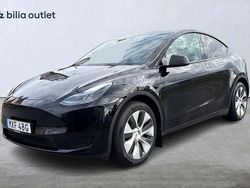 Svart Begagnad 2023 Tesla Model Y Standard Range SUV | 329 900 kr (Marknadspris)