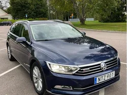 Blå Begagnad 2016 VW Passat GT Kombi | 185 000 kr (Marknadspris)