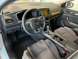 Röd Begagnad 2023 Renault Mégane IV Equilibre Kombi | 269 000 kr