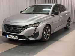 Grå Begagnad 2022 Peugeot 308 Allure Halvkombi | 209 800 kr (Marknadspris)