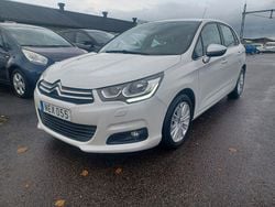 Vit Begagnad 2016 Citroën C4 Halvkombi | 74 900 kr (Marknadspris)