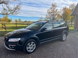 Svart Begagnad 2016 Volvo XC70 Momentum SUV | 130 000 kr (Bra pris)