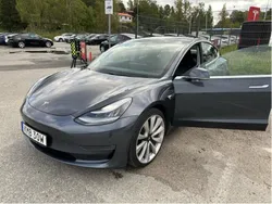 Grå Begagnad 2019 Tesla Model 3 Long Range Sedan | 279 000 kr (Marknadspris)